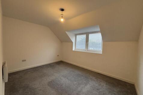 Burton Lodge, Highclere Drive, Carlton, Nottinghamshire photo 4