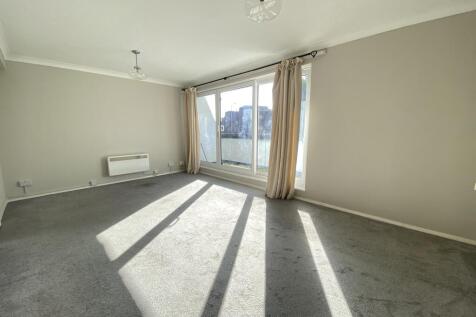 Carew Court, Carew Road, Eastbourne, East Sussex photo 3