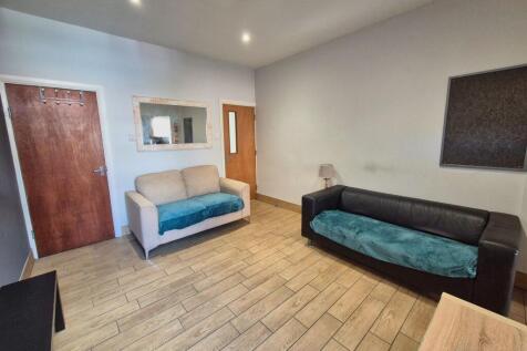 16 Stalker Lees Road, Ecclesall photo 2