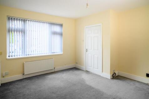Tulip Avenue, Bolton photo 4