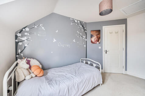 1349218-9-68bf105...