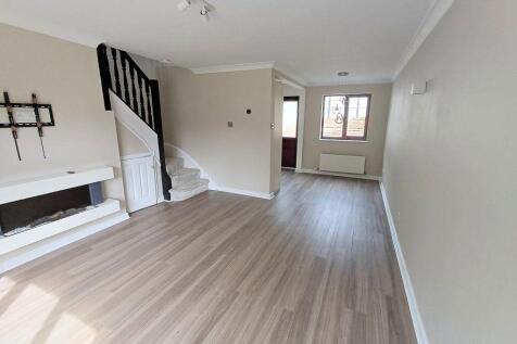 8 Houghley Cl, Tytherington, SK10 2TN photo 4