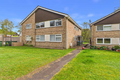2 Bedroom Maisonette for Sale