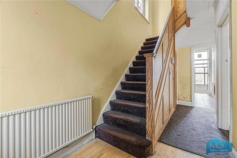 3 bed, 1 bath Semi-Detached in bristol - Photo 6