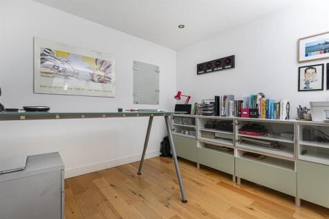 Bramleys Estate Agents - Oakfield Drive - Mirfield