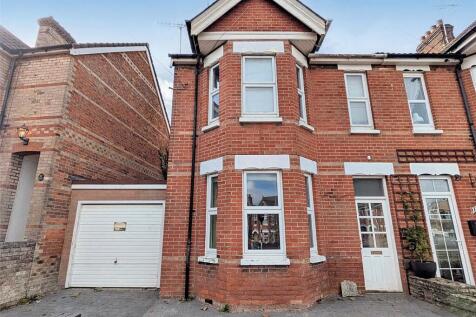 Poole, BH15 - property photo