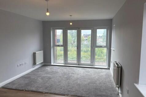 Constancia Court, Newport photo 5
