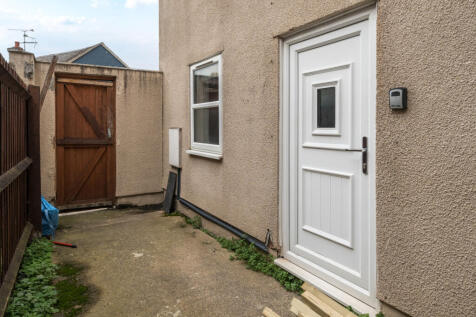 1373731-3-6900f97...