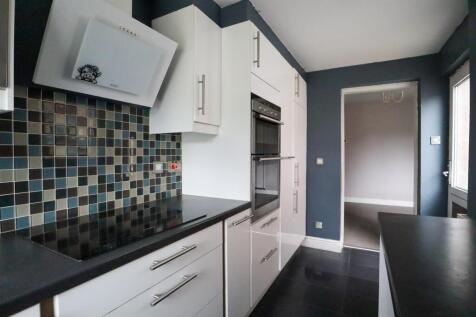 Kitchen (2).jpg
