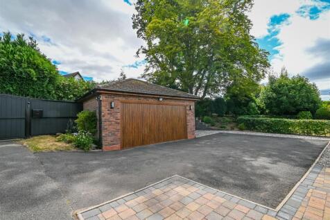 1 Spicers Close-5.jpg