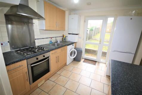 Kitchen a.JPG