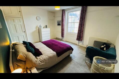 Room 3-King Size Room For Single/Couples Occupancy