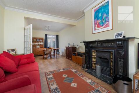 8 Connaught Road_0028.jpg