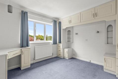 4 Grange Road, HP15 7QZ-5.jpg