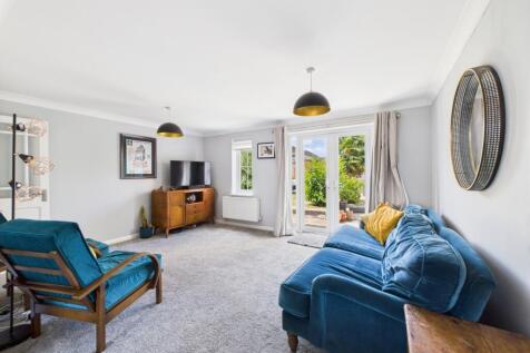 CAM04922G0-PR0028-STILL010