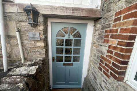 Private entrance 