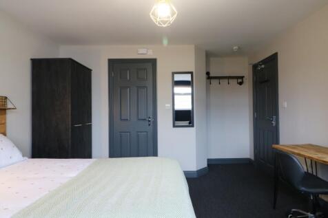 25 Glebe Road Room 5 2.JPG