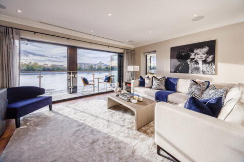 London, W6 - property photo