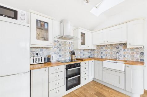 Open Plan Living / Kitchen