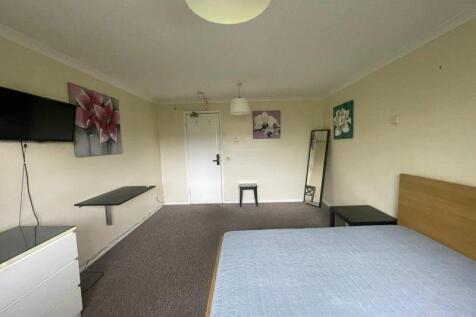 H28 Room 2 Overview 3.jpg