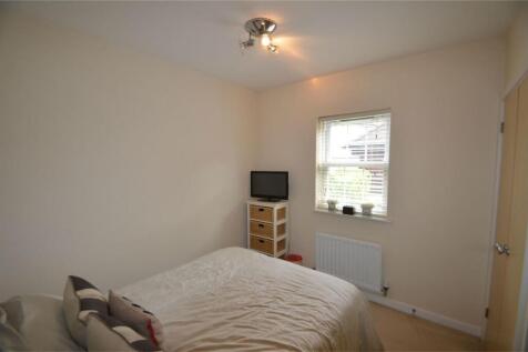 Heronslee, Shefford, Beds photo 4