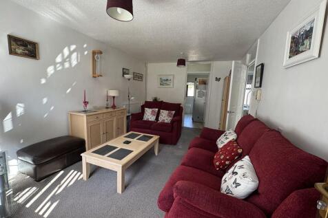 lounge b