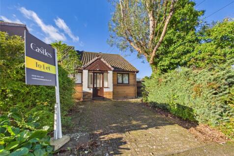 2-bed bungalow on Richards Close, Bushey, Hertfordshire, WD23, £1,800/mo