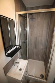 En Suite (b) 
