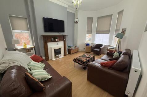 Dickenson Road, Rusholme, £145pppw photo 2