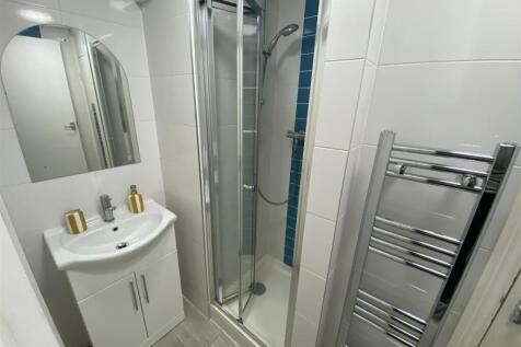 Youngs Ct - Shower room - EH