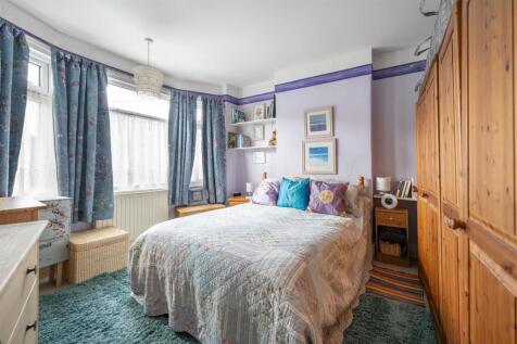 Whitehall Gardens, E4