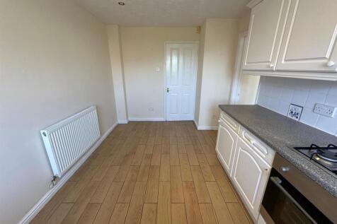 FUCHSIA CLOSE, ABINGTON VALE - NN3 photo 3