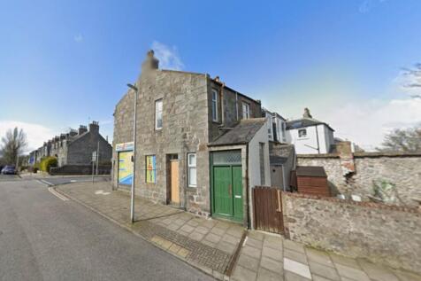 3 bedroom flat for sale