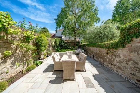 Beautiful private garden
