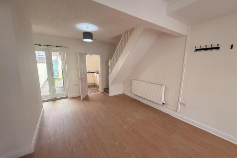 Elmswood Road, Birkenhead photo 3