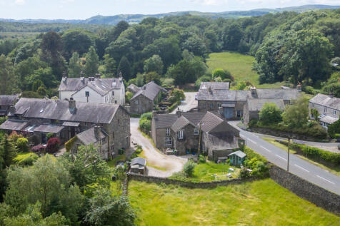 2 Woodcroft Farm ...
