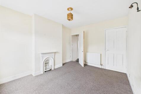 CAM03975G0-PR0134-STILL007.jpg