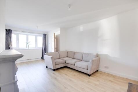 Stafford, ST16 - property photo