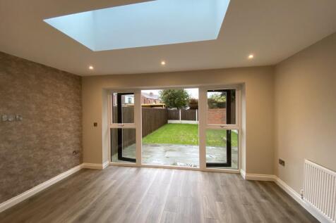 Family Area - Patio Doors 