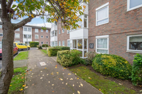 Worcester Park, KT4 - property photo
