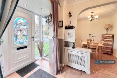 Inglewhite Close, Bury, BL9 photo 4