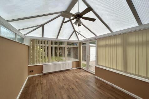 Dovecote Close, Wolverhampton photo 4