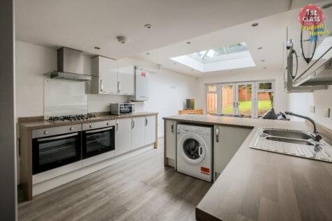 Kitchen/ Living Room