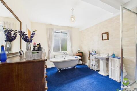 CAM02463G0-PR0072-STILL041