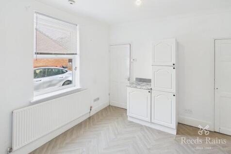Frederick Street, Catcliffe, Rotherham, South Yorkshire, S60 photo 3