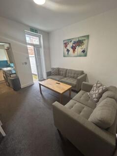 Five bedroom Student House - Saxony Road, L7 photo 3