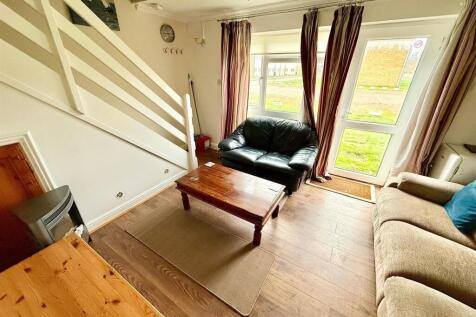 Living area.jpg