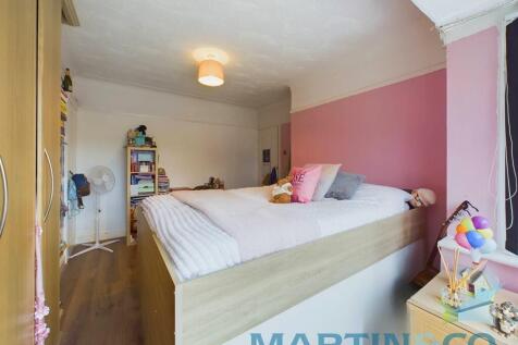 CAM01870G0-PR0147...