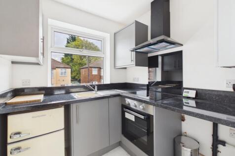 Lostock Avenue, Warrington, WA5 photo 3