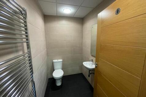 Office to rent Image 6